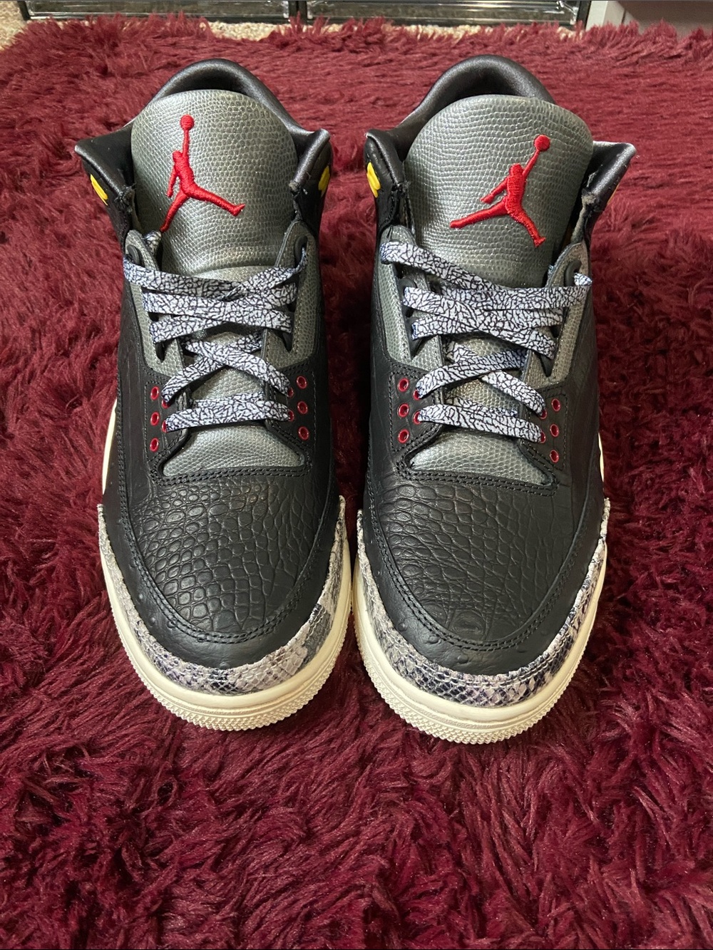 air jordan 3 se "animal instinct 2.0" sneakers- with the elephant print laces.